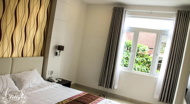 LiLLy Hotel