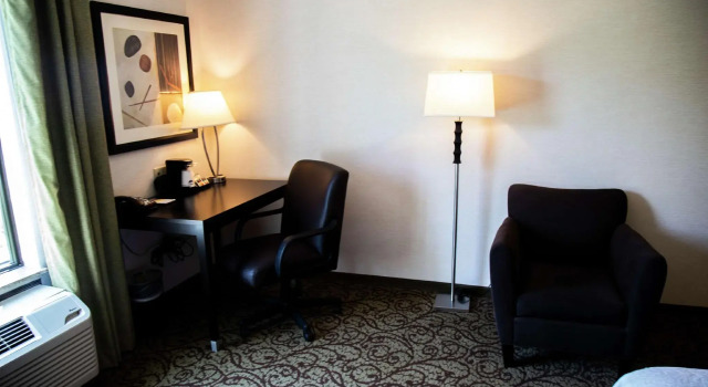 Двухместный номер Standard Hampton Inn & Suites Sharon