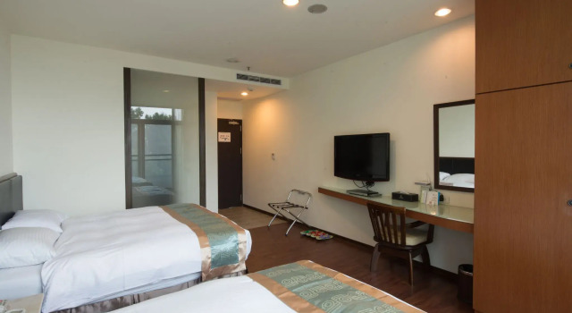 Четырёхместный номер Standard Shante Hotel Shitou