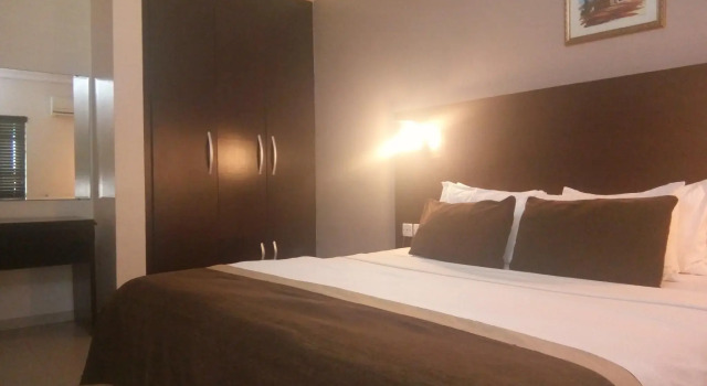 Полулюкс Neocourts Hotel