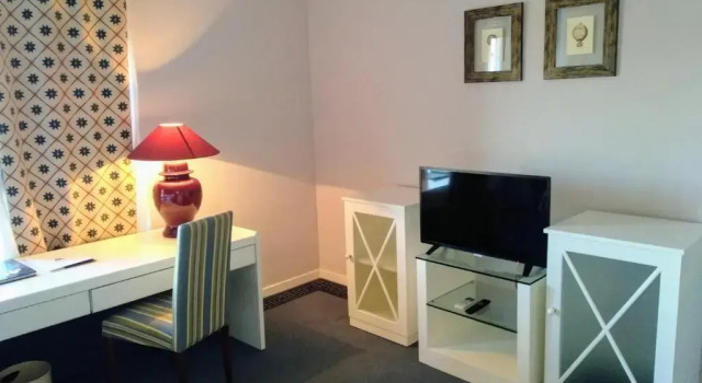 Полулюкс Hotel Las Cigüeñas