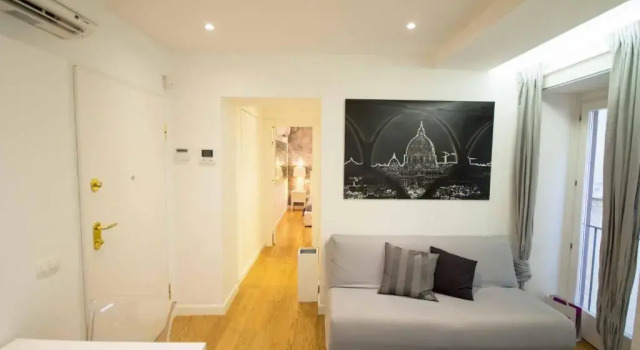 Apartment Via del Corso, Забронировать Апартаменты/квартира Пантеон Рим, рядом с Посольство США в Риме