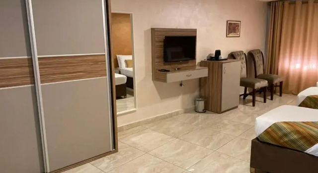Трёхместный номер Standard Rafi Hotel Amman