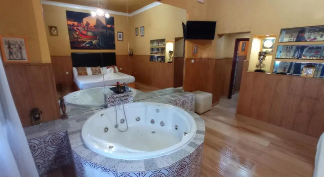 Полулюкс Hostal Avenida Andalucia