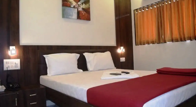 Номер Standard Hotel Amber-colaba
