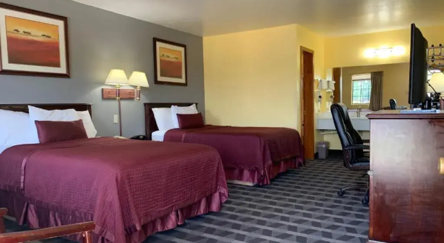 Четырёхместный номер Standard Southern Nights Motel