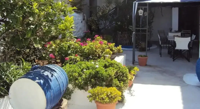Douskos Uptown Living, Varaa Hotelli Hydra Saronic Islands