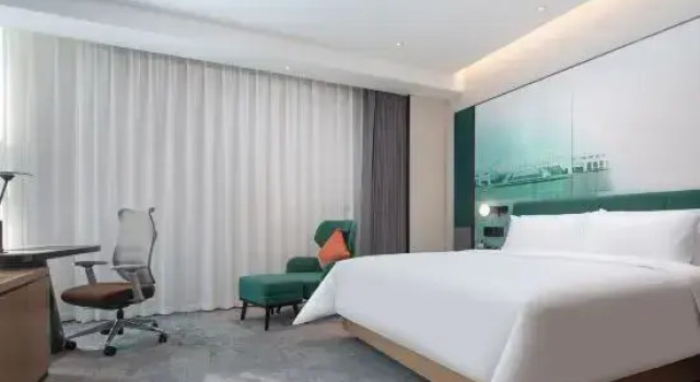 Люкс Business Hampton by Hilton Jinan Railway Station（Colorful Wuzhou Commercial Plaza )