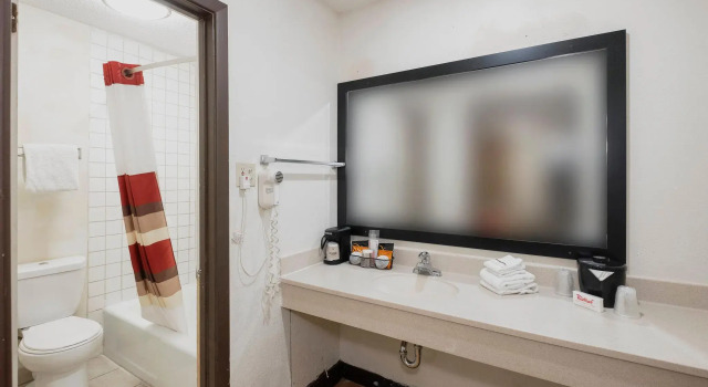 Четырёхместный номер Deluxe Red Roof Inn Morgan City