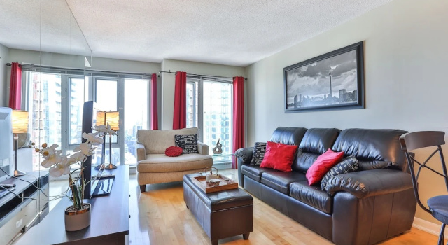 Downtown Studio in Dundas Square