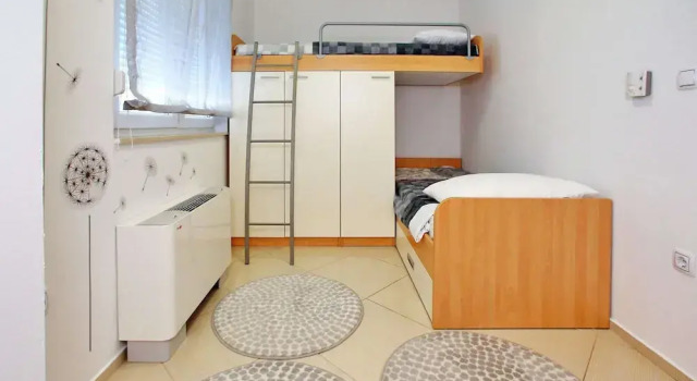 Апартаменты с балконом Sun-kissed Apartment in Bibinje with Garden and Terrace