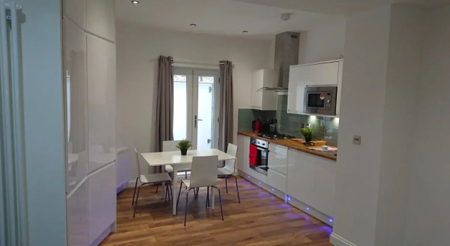Coulsdon Place Apartments, Rezervați Apartament Coulsdon Londra Mare