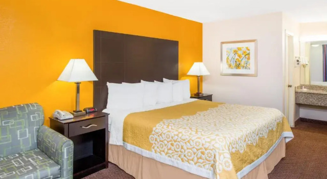Номер Standard Days Inn by Wyndham Calvert City - Paducah East
