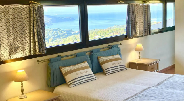 A few meters from the center of Capoliveri, attic penthouse with panoramic views-MANSARDA