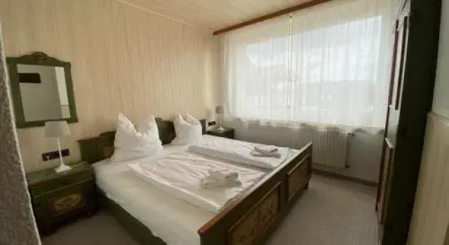 Hotel Restaurant Landhaus zum Mushof 3 KM von Autobahn, Забронировать Отель  