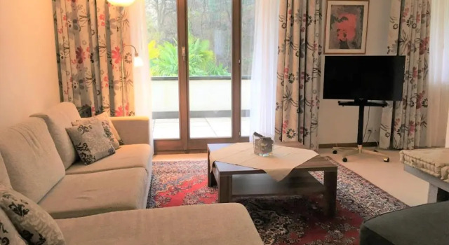 Семейные апартаменты с 4 комнатами Villa Siesta, Park & Pool Living