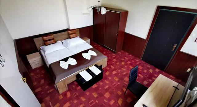 Двухместный номер Standard KOMPLEX -Rendezvénytermek-Panzió-Apartman-Irodák