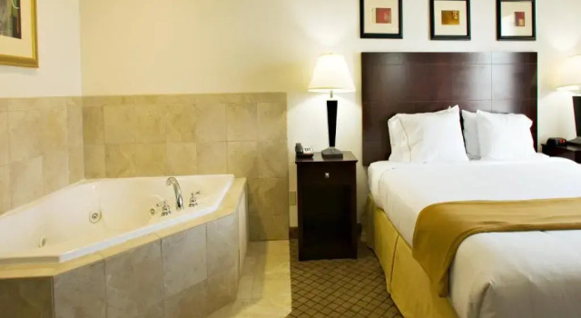 Номер Standard Holiday Inn Express & Suites Childress by IHG