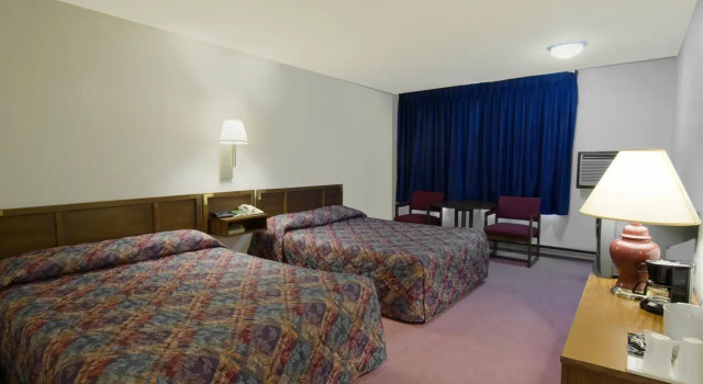 Четырёхместный номер Standard Americas Best Value Inn Laramie