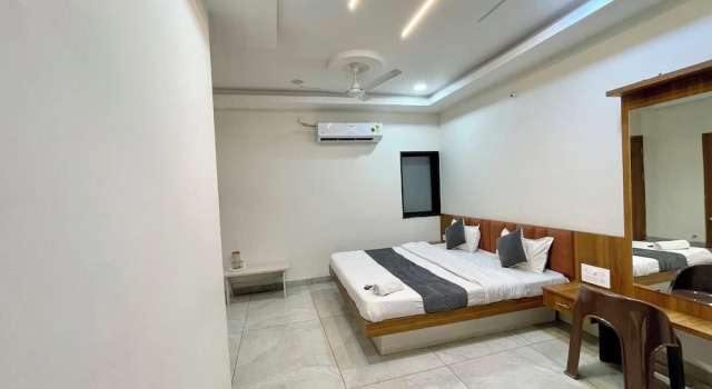 Номер Deluxe Hotel Shree Nakoda Paradise - Ujjain