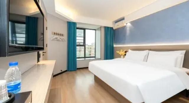 Люкс Indigo Hotel (Liuzhou Liunanhang Ying Middle School)