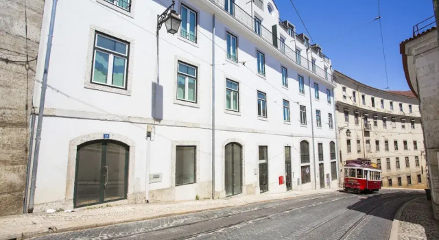 Open House - Calçada de São Francisco 31, Забронировать Отель Отели Лиссабона 3 звезды, рядом с Рештаурадориш, 3*