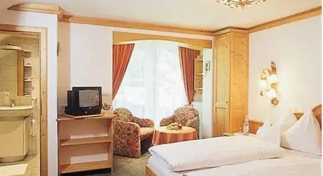 Hotel-Pension Marmotta, Book Hotel Hotels in Vorarlberg with Parking, Parking
