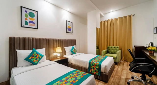 Treebo Premium The Mustard Inn, Lawrence Road, Rezerwuj Hotel Amritsar Punjab