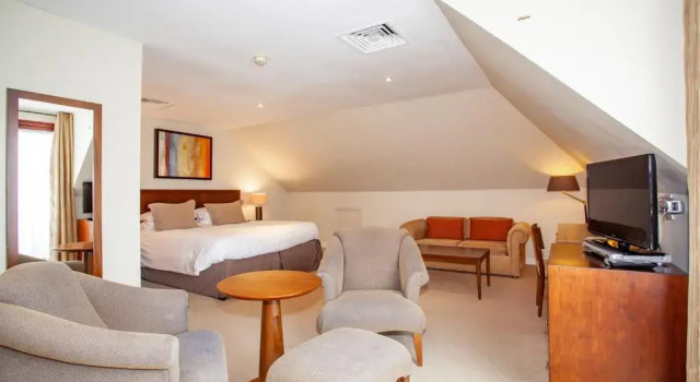 Juniorsuite med altan Hustyns Hotel