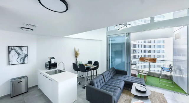 Апартаменты MAMAD - Luxe Apt in Top Tel Aviv Neighborhood