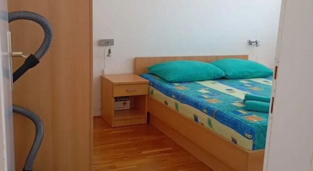 Apartment Tonco Baška Voda, Забронировать Апартаменты/квартира Отели Башка-Вода с парковкой, рядом с Пляж Лозница, Парковка