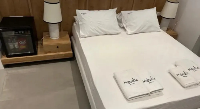 Majestic Mykonos, Забронировать Гостевой дом Отели Орнос с парковкой, Парковка