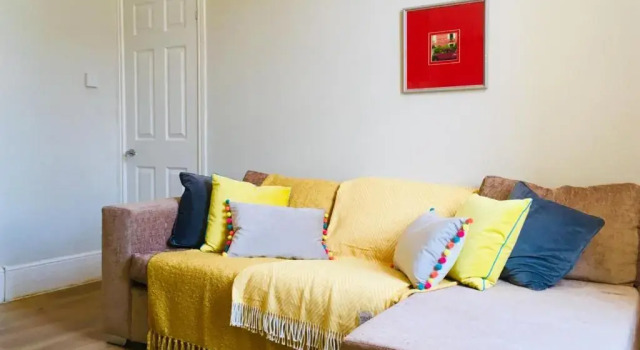 Bright Apartment in the Heart of St Leonards, Забронировать Апартаменты/квартира Отели Исторического графства Суссекса с парковкой, Парковка