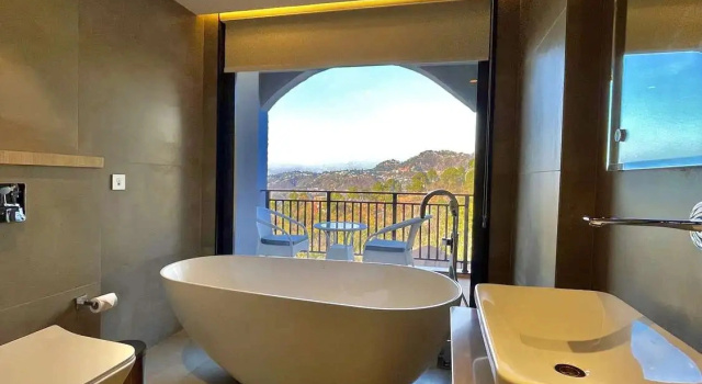 Люкс Executive Best Western Matra Kasauli