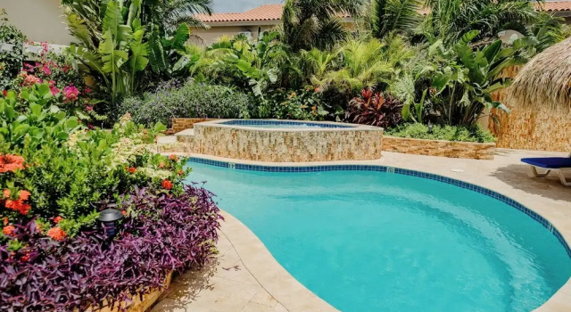 Апартаменты Spacious 4-bedroom Apartment 2 km From Eagle Beach - Dream Suites Aruba