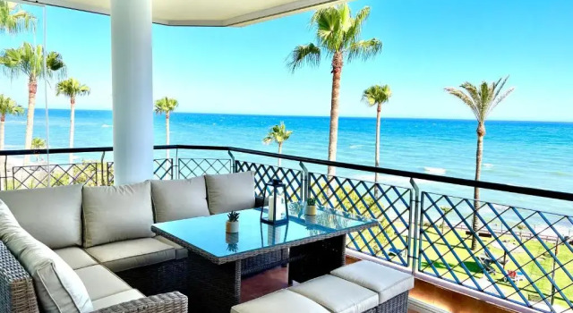 Апартаменты с 3 комнатами MI CAPRICHO 171 BEACHFRONT APARTMENT In The COSTA DEL SOL