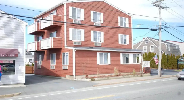 Rhea's Inn By The Sea