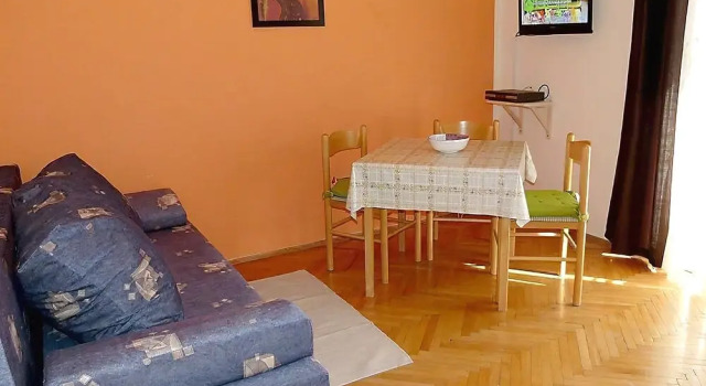 Villa Ukic, Забронировать Вилла Виллы Трибунь, рядом с Пристань для яхт Трибуни, Вилла