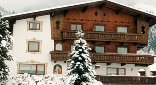 Landhaus Maridl, Prenota Casa vacanze Hotel a Tirolo con parcheggio, Parcheggio