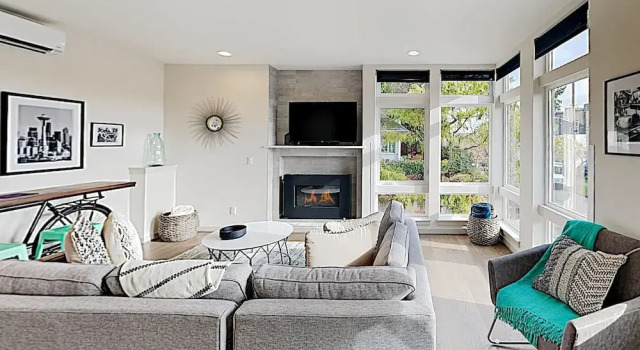New Listing! New-build Ballard : Rooftop Deck 4 Bedroom Home, Rezerwuj Dom wakacyjny Ballard Seattle