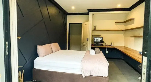 Двухместный номер Comfort с видом на бассейн The Urban Sanctuary Boutique Hotel