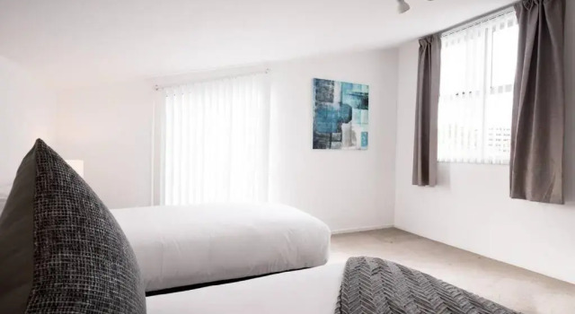 Chic Hobart Townhouse sleeps 9 - perfect location, 预订 酒店 霍巴特 荷巴特及其周边