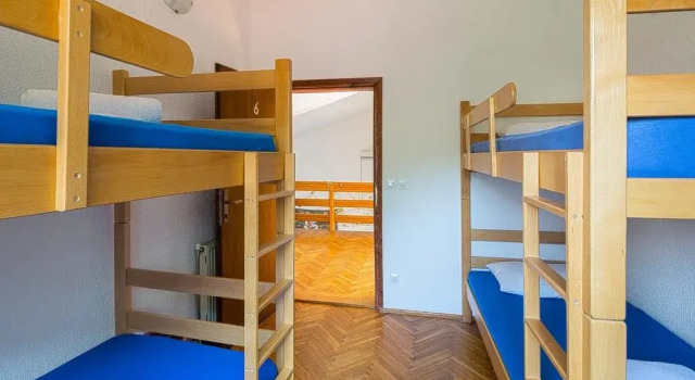 Pirate Backpackers, Забронировать Хостел Отели Улцинь с парковкой, рядом с Старый город Улцинь, Парковка
