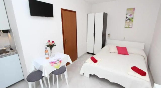 Студия Apartments Divna