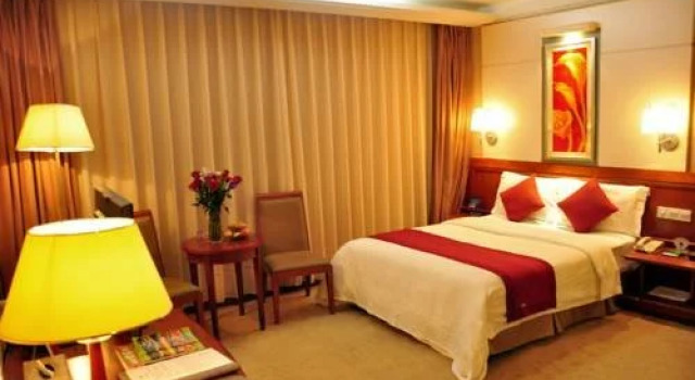 Shenzhen Holdfound Hotel, Boek Hotel Hotels in Guangdong met parkeren, Parkeren