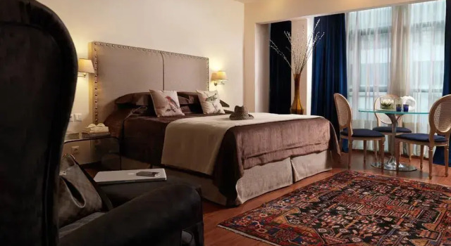 Best Western Plus Embassy, Забронировать Отель Неос-Космос Афины, рядом с Район Анафиотика