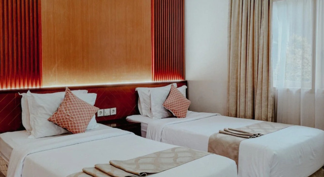 Двухместный номер Deluxe с балконом Royal Brongto Hotel