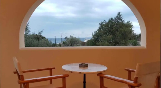 Студия Superior Dagris Villa Studios