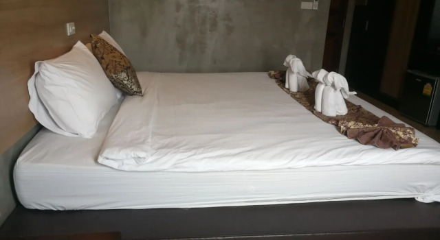 Narai Iyara Palace Lopburi, Rezervovat Hotel Hotely v Central Thailand se snídaní, Snídaně