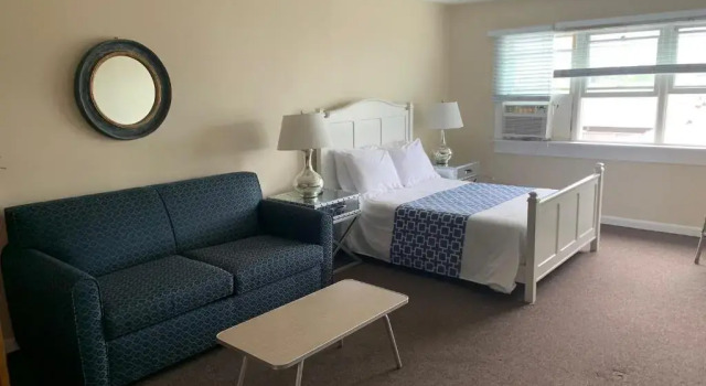 Студия Superior Cleggs Hotel